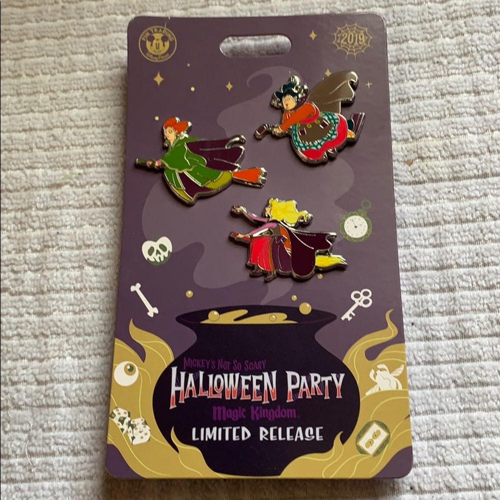 Hocus Pocus pins